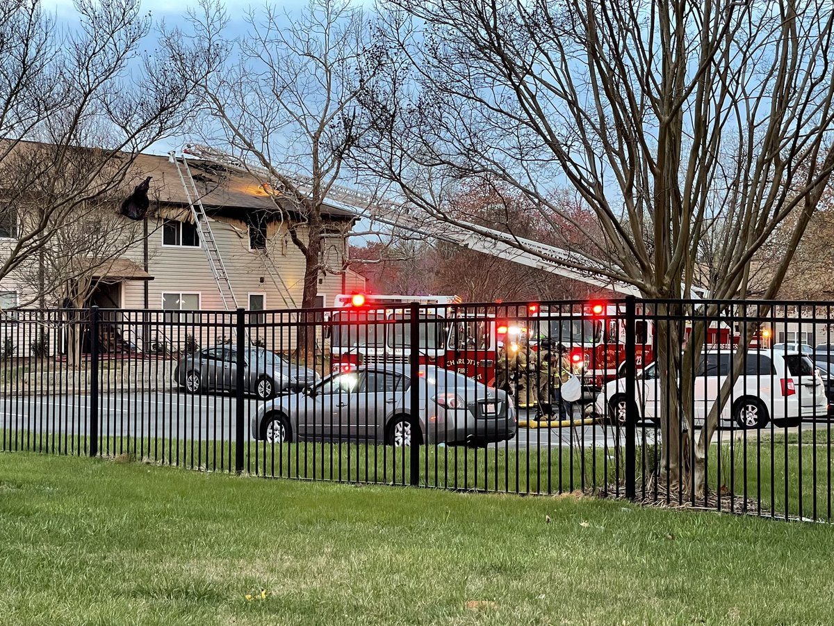 Fire officials say @MecklenburgEMS took a child to the hospital. No update on their condition yet. They tell all damage is contained to one building. The fire began around 6:45 am and crews put it out in 7 - 10 minutes 