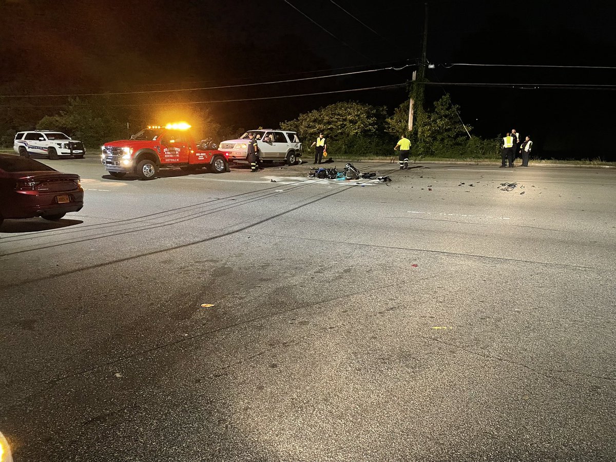 Fayetteville police tonight on the scene of a deadly motorcycle accident. This wreck left bike parts scattered across 50 yards of Pamalee Dr