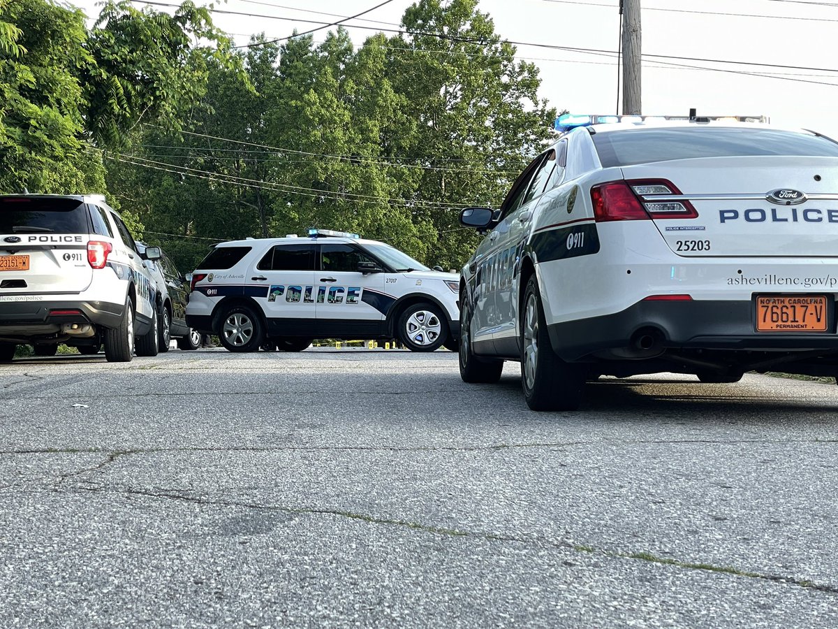 APD tells there are so many shell casings, they've run out of crime scene markers. A shooting investigation now underway on Walton St & Oakland Rd, in front of the Walton Street Park. No injuries reported