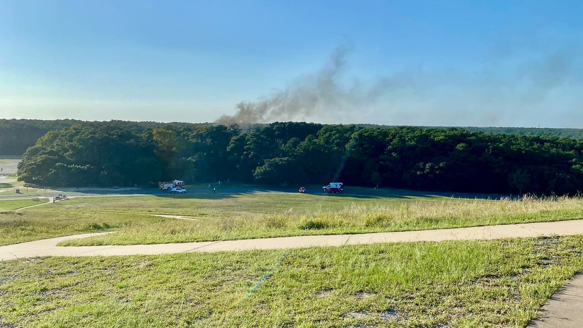 Several people died in a plane crash at the airport of the Wright Brothers National Memorial's first flight. Around 5 p.m. this Saturday, a single-engine plane crashed in a wooded area while attempting to land, as reported by the National Park Service