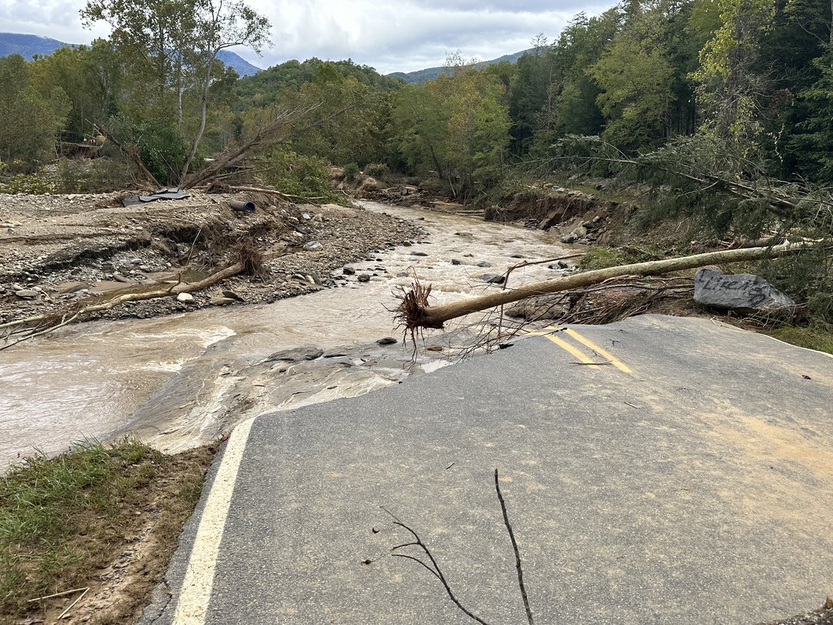 The @FDNYIMT continues to assist with the recovery efforts from Hurricane Helene's impacts on Asheville, NC. The IMT is working out of Buncombe County, where the team is now focused on managing the distribution points for food and water, shelters and community reception centers