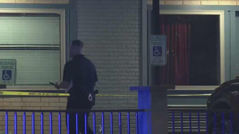 Man dies after being shot outside NW Charlotte hotel